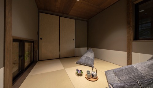 THE KAZAHAYA Suite