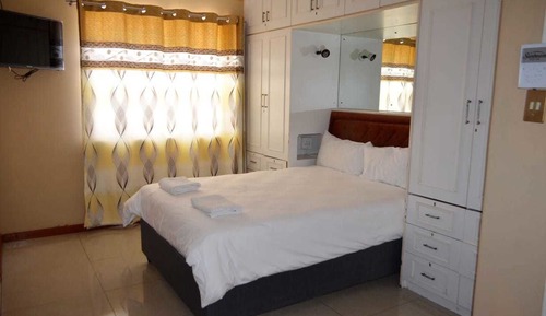 Quadruple Room (11)