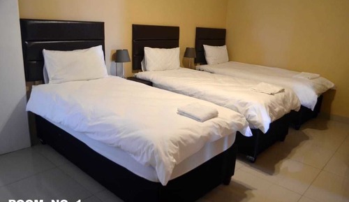 Triple Room (1)