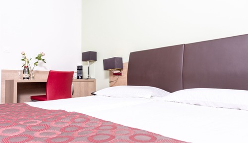 Modern Comfort Room