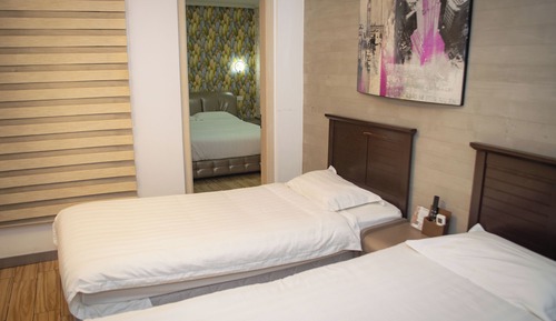Family Suite, Mixed Dorm