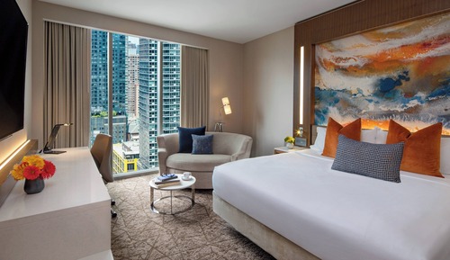 Room, 1 King Bed (Hearing Accessible)