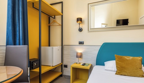 Superior Single Room, 1 Large Twin Bed, Non Smoking, City View (Small)