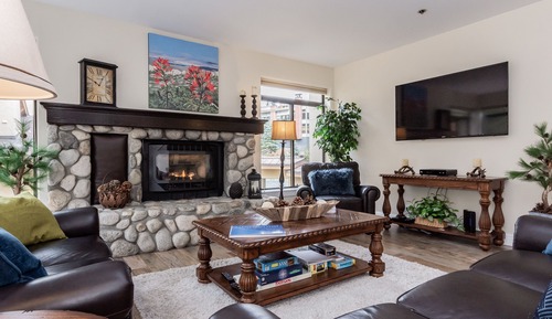 Condo, 2 Bedrooms