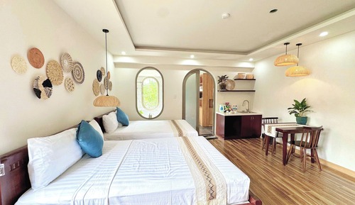 Family Quadruple Room, 2 Double Beds, Non Smoking, Bathtub