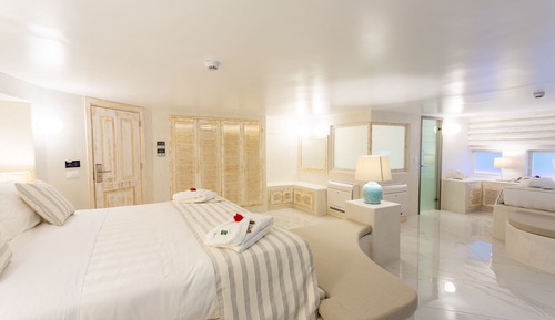 City Suite, Multiple Beds, 2 Bathrooms, City View