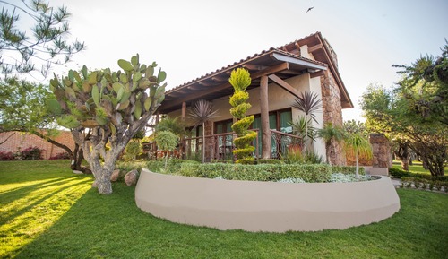 Villa, 1 Queen Bed, Non Smoking, Garden View