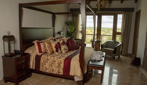 Junior Suite, Multiple Beds, Non Smoking, Garden View