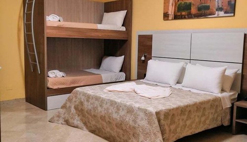 Classic Quadruple Room, Multiple Beds, Non Smoking
