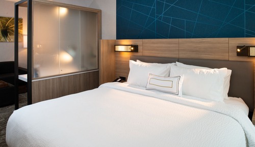 Suite, 1 King Bed, Non Smoking