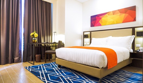 Standard Queen Room