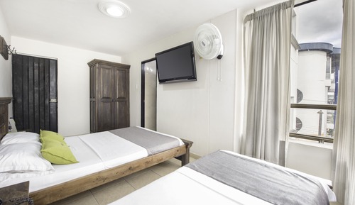 Family Room, Multiple Beds, Non Smoking
