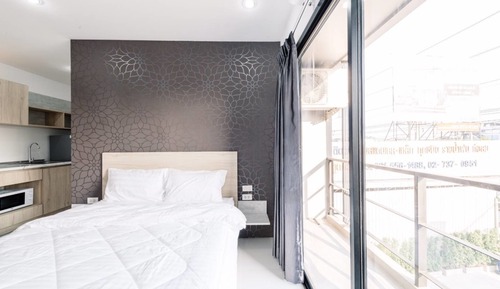 Deluxe Double Bed with Balcony, Non Smoking 