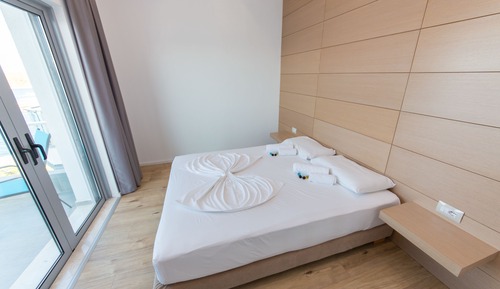 Double Room, Balcony, Partial Sea View