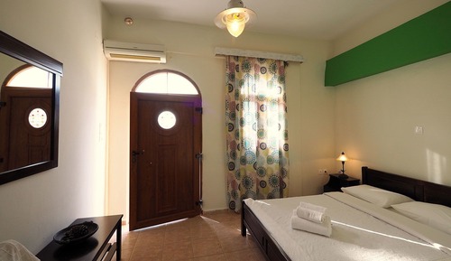 Studio, Sea View (Ground Floor)