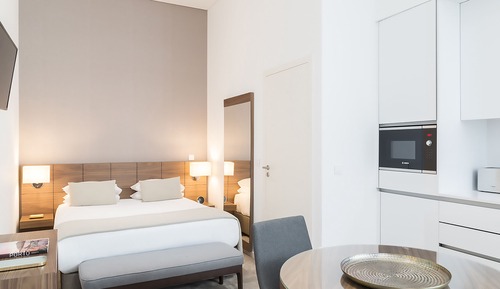 Economy Studio Suite, 1 Queen Bed, Ground Floor