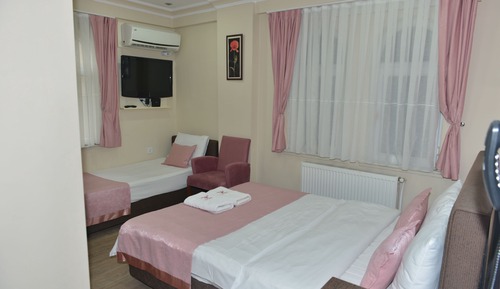 Comfort Triple Room