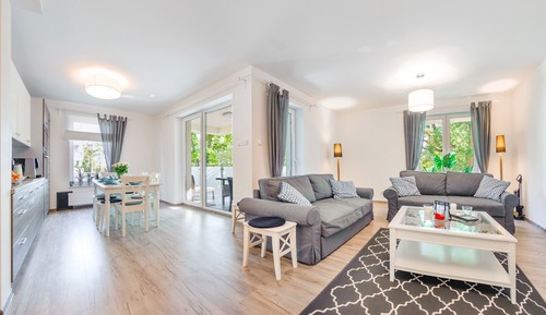Apartment (302 H)