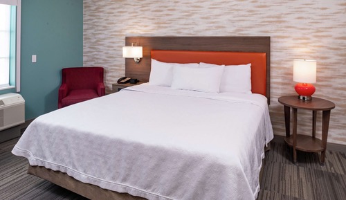 Suite, 1 King Bed, Accessible (Hearing)