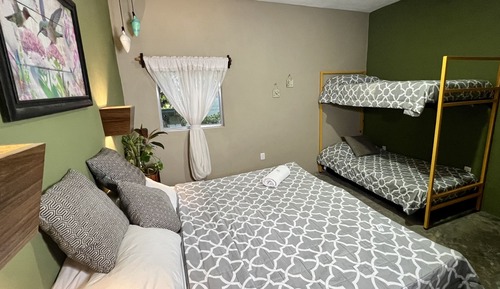 Family Room, 1 Bedroom