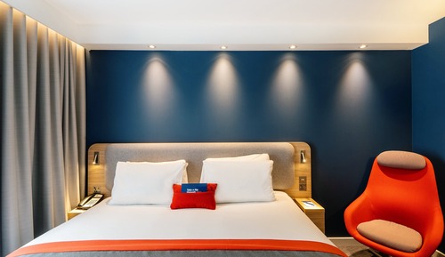 Standard Room, 1 King Bed (with Free Hot Breakfast)