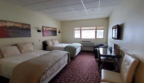 Deluxe Quadruple Room 205
