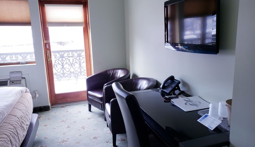 Deluxe Double Room 301