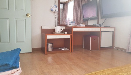 Ondol Room