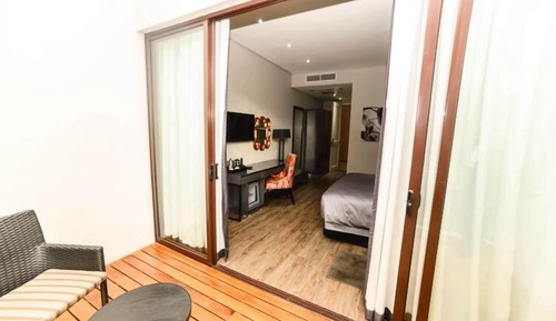 Executive Suite (Copper)