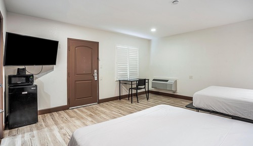 Double Room, 2 Double Beds, Accessible