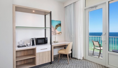 Corner Family Suite, 1 King Bed with Sofa Bed and Bunk Beds, Gulf View, Balcony (Hearing Accessible)