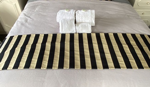 King or Twin Beds (Room 1)