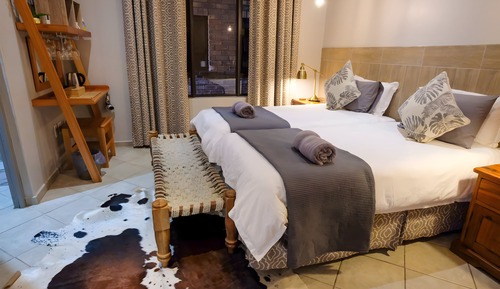 Comfort Room, 1 King Bed, Non Smoking, Ensuite