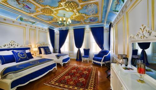 Mansion Triple Suite with Free Spa Access (Self use & Shared)