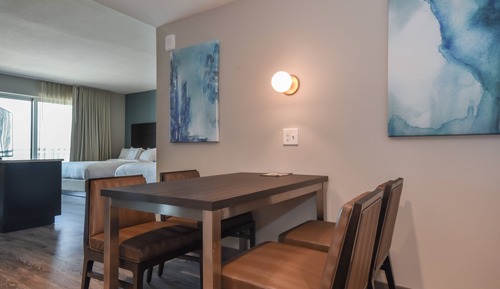 Executive Studio Suite, 1 Double Bed, Non Smoking, Balcony (Oceanfront)