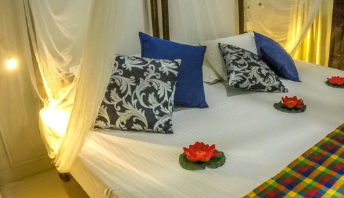 Basic Double or Twin Room, Ensuite