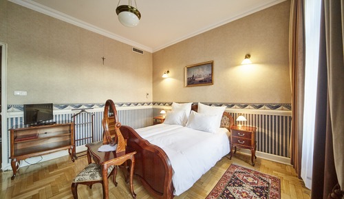 Deluxe Room, City View (with parking)