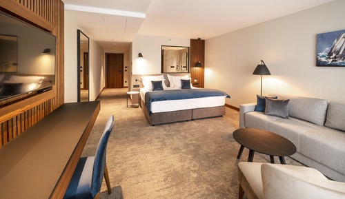 Deluxe Double or Twin Room, Balcony, Partial Sea View