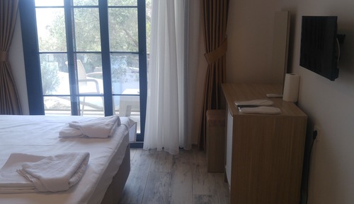 Standard Triple Room, 1 Bedroom, Garden View