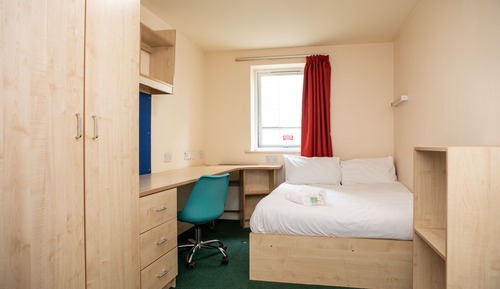 Large Standard Room with Bathroom