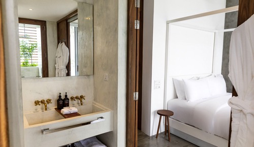 Signature Room, Partial Ocean View
