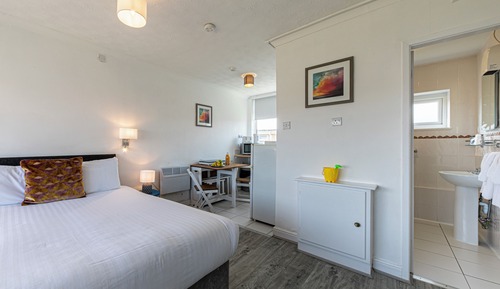 1 Double Bed and 1 Single Bed/Twin Bed