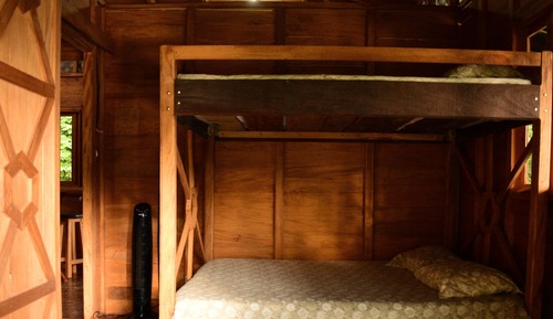 Basic Cabin, Lake View