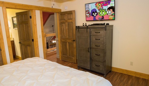 House, Multiple Beds, Hot Tub