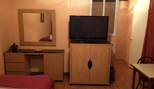 Family Room (6)