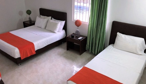 Deluxe House, Multiple Beds (27 pax)