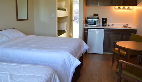 Family Room, Multiple Beds