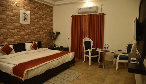 Romantic Room, 1 King Bed, City View