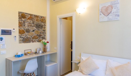 Double Room (n.2)