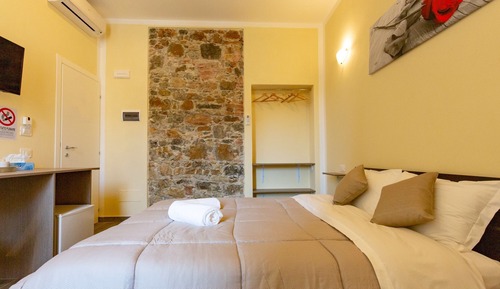 Double Room (n.1)
